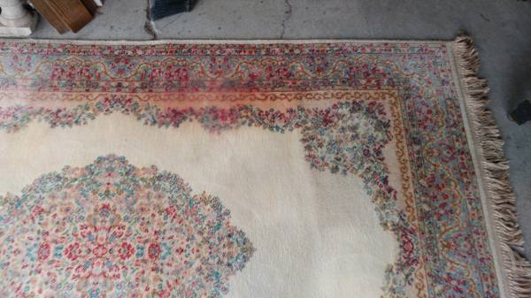 Karastan Wool Rug – Beautiful – 9×6 – Has Color Bleeding From Cleaning