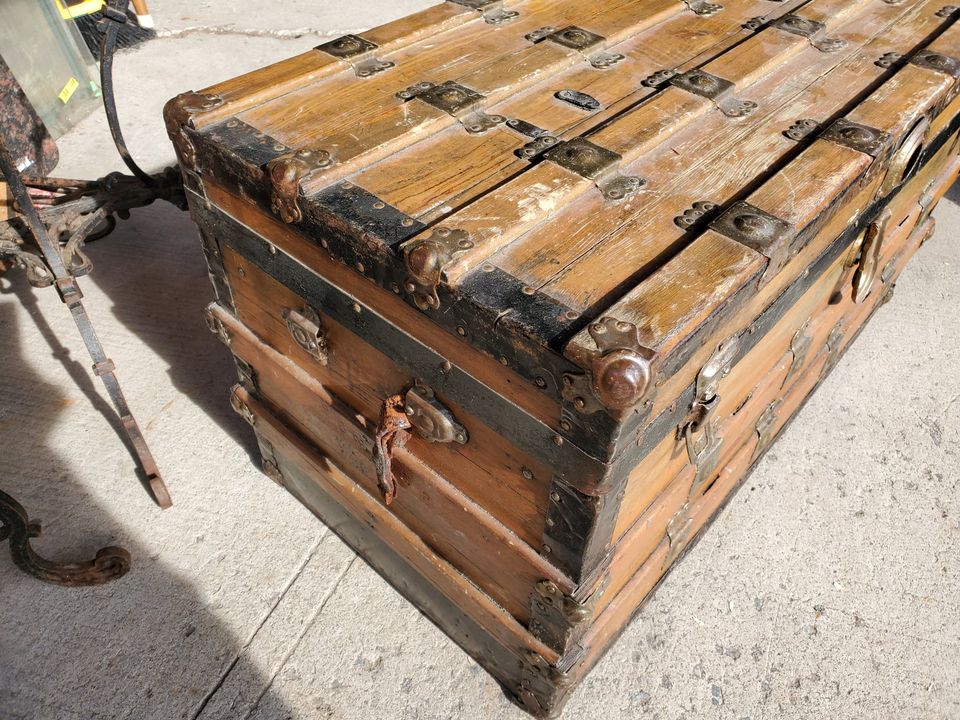 Very Nice Older Travel Trunk Small and well made - Long Valley Traders